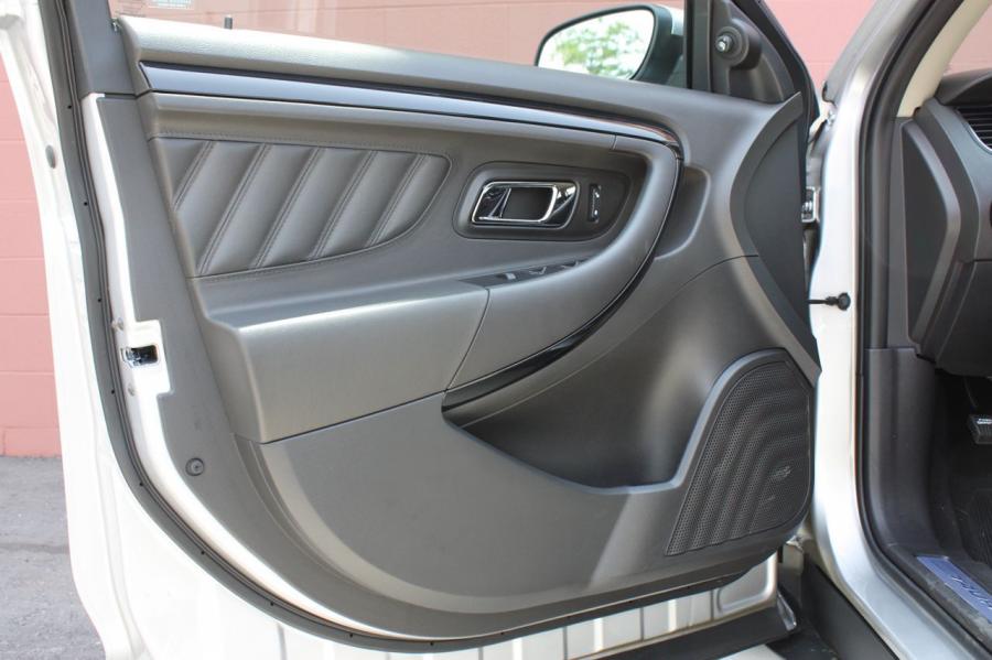  Ford Taurus SHO 2010 года  (фото 89 из 248)